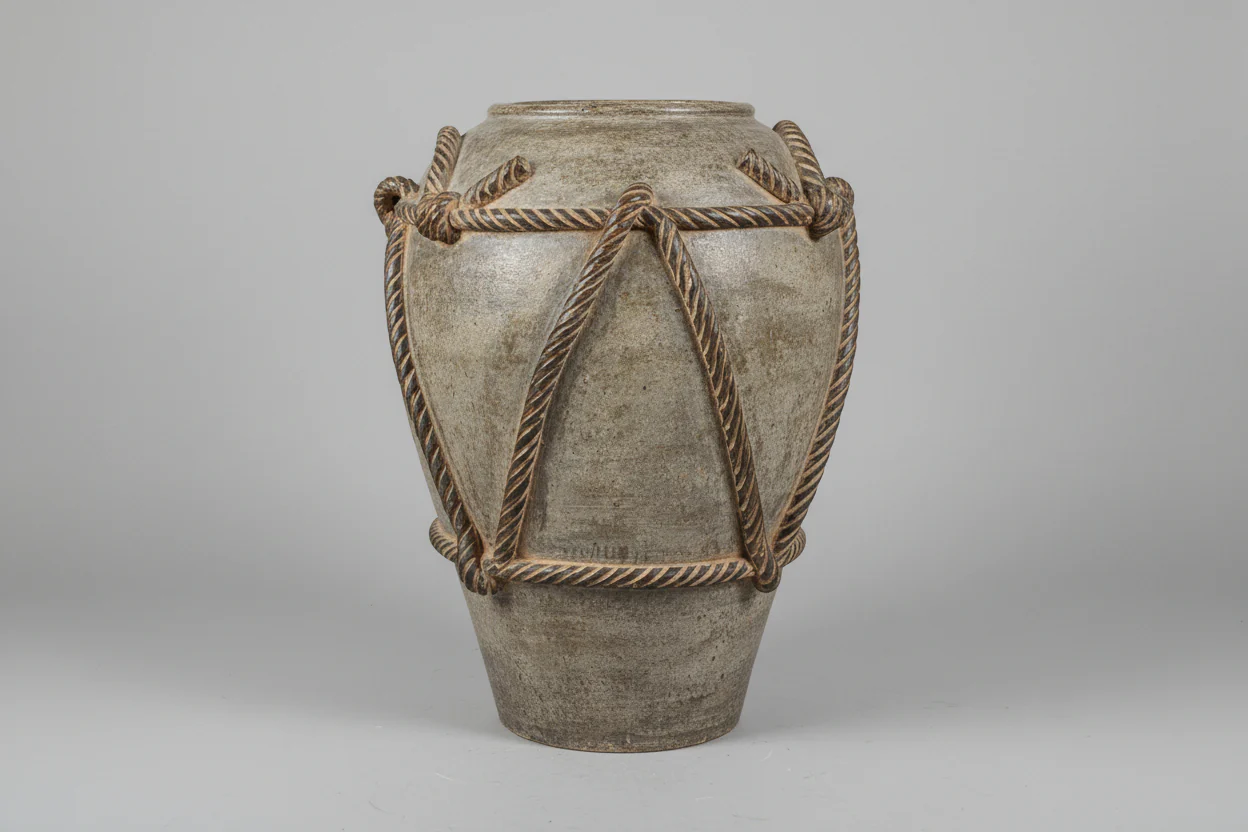 Grey Pot