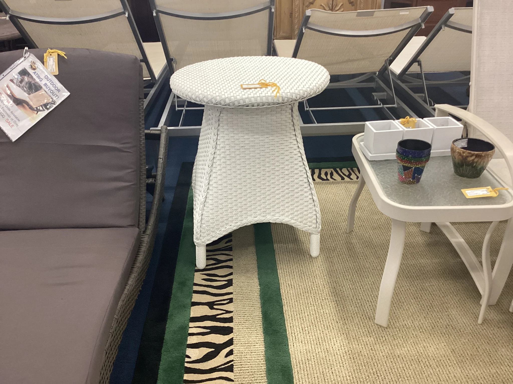 Round White Wicker Table